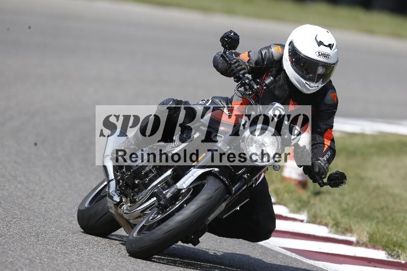 /Archiv-2025/49 26.08.2025 Cornu Master School ADR/blau-bleu/61